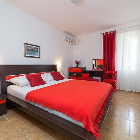 Sofija Apartments Sveti Stefan Bagian luar foto