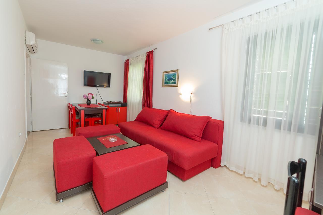Sofija Apartments Sveti Stefan Bagian luar foto
