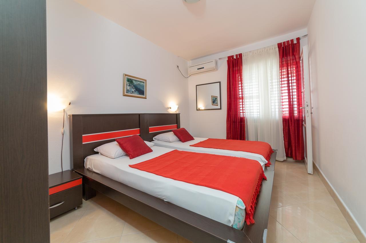 Sofija Apartments Sveti Stefan Bagian luar foto