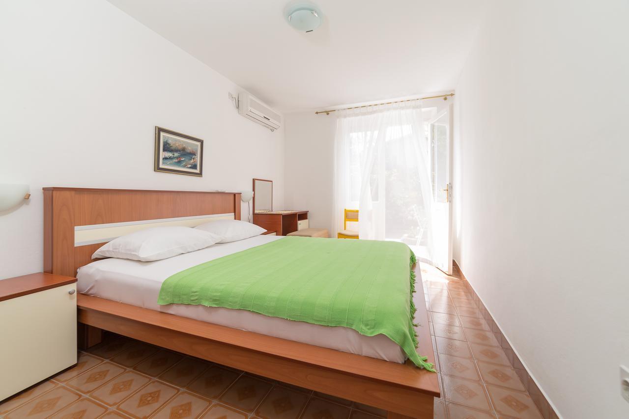 Sofija Apartments Sveti Stefan Bagian luar foto