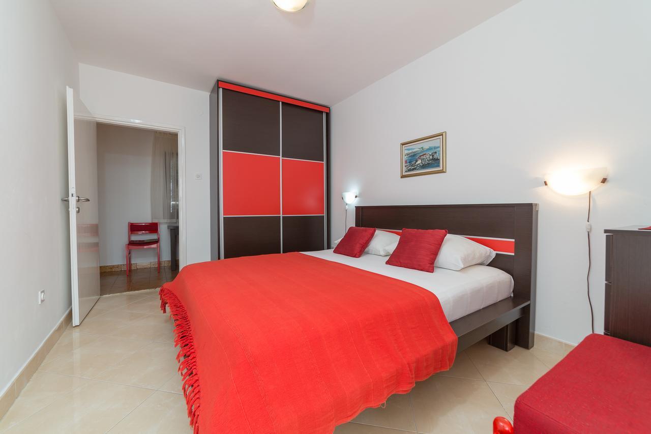 Sofija Apartments Sveti Stefan Bagian luar foto