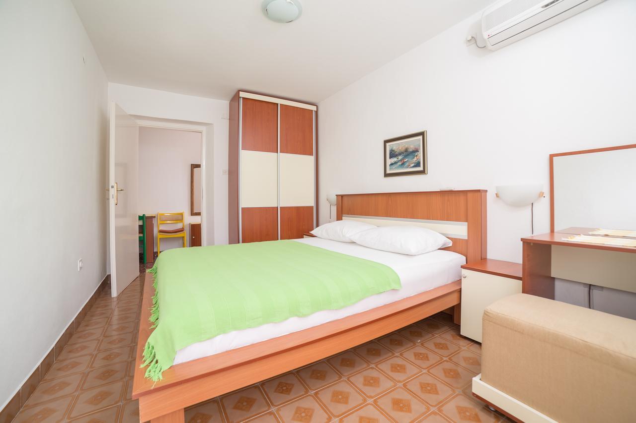 Sofija Apartments Sveti Stefan Bagian luar foto