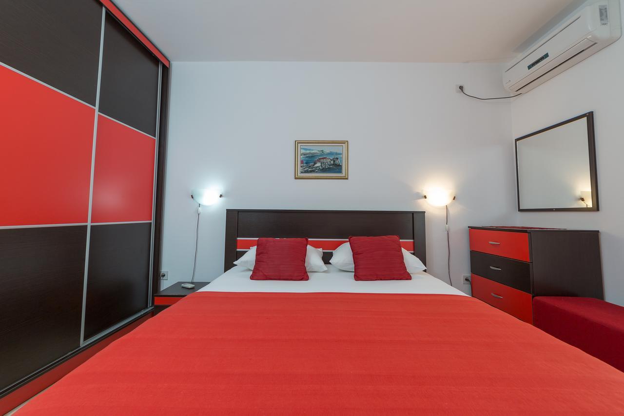 Sofija Apartments Sveti Stefan Bagian luar foto